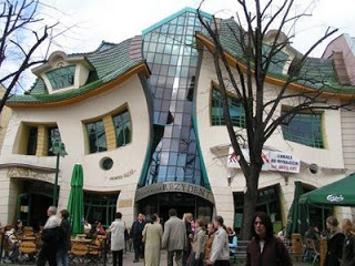 crooked_house