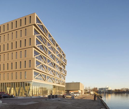 Keren! Ini Dia Gedung Kayu Tertinggi Di Belanda