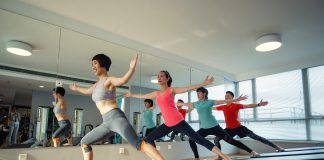 6 Cara Agar Yoga Di Rumah Makin Nyaman