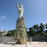 5 Patung Berbentuk Tangan Raksasa Yang Ada di Dunia