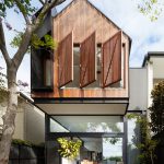 Desain Rumah Berlantai Dua Seperti Rumah Pohon