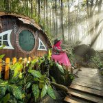 Unik! Begini Penampakan Wisata Rumah Hobbit di Indonesia!