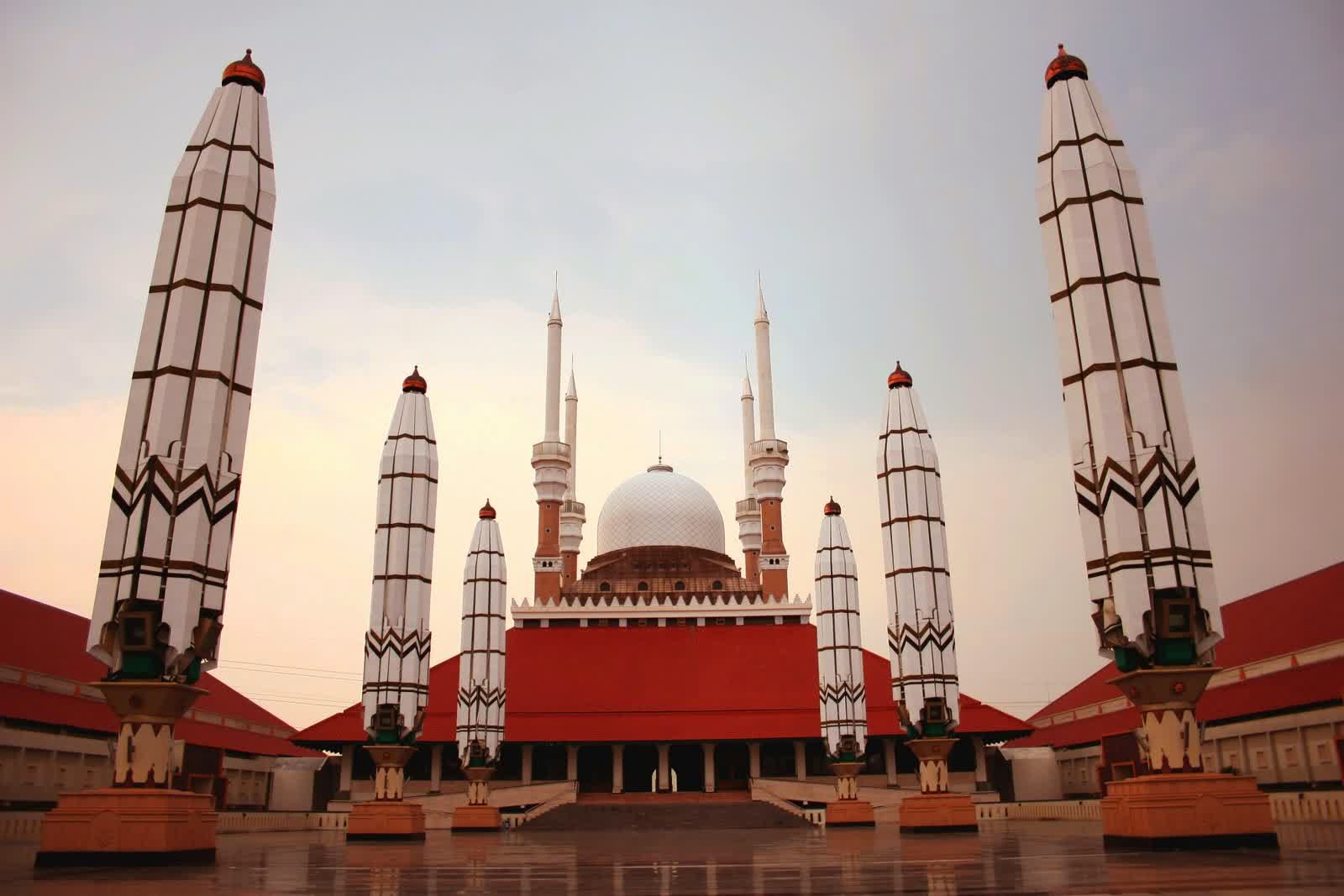 KEREN! 4 Masjid Indonesia Masuk Nominasi Abdullatif Al Fozan Award!
