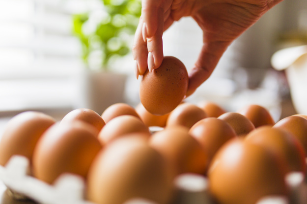Peralatan Dapur Bersih Hingga Kinclong Dengan Kulit Telur, Emang Bisa?