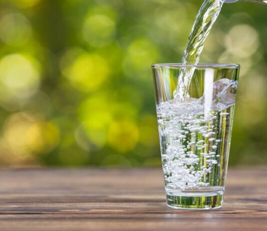 Tips lebih banyak minum air putih