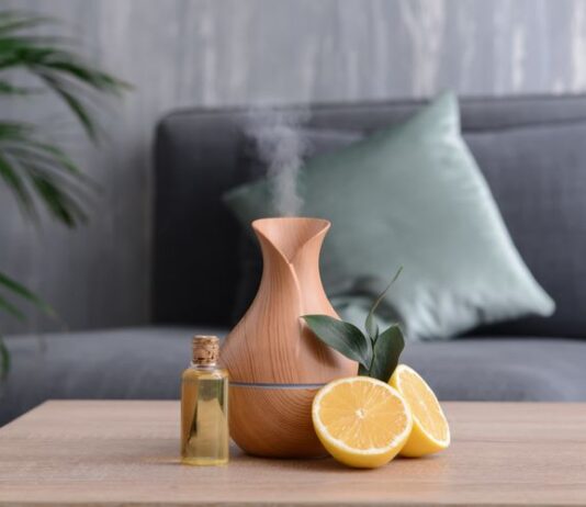 Siapa Sangka Ternyata Bahan - Bahan Yang Ada Di Rumah , Bisa Kita Gunakan Untuk Membuat Diffuser Oil Yang Menyegarkan