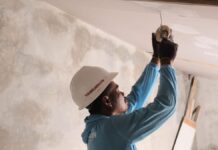 DIY Perbaikan Rumah: Kapan Bisa Sendiri, Kapan Harus Panggil Tukang?